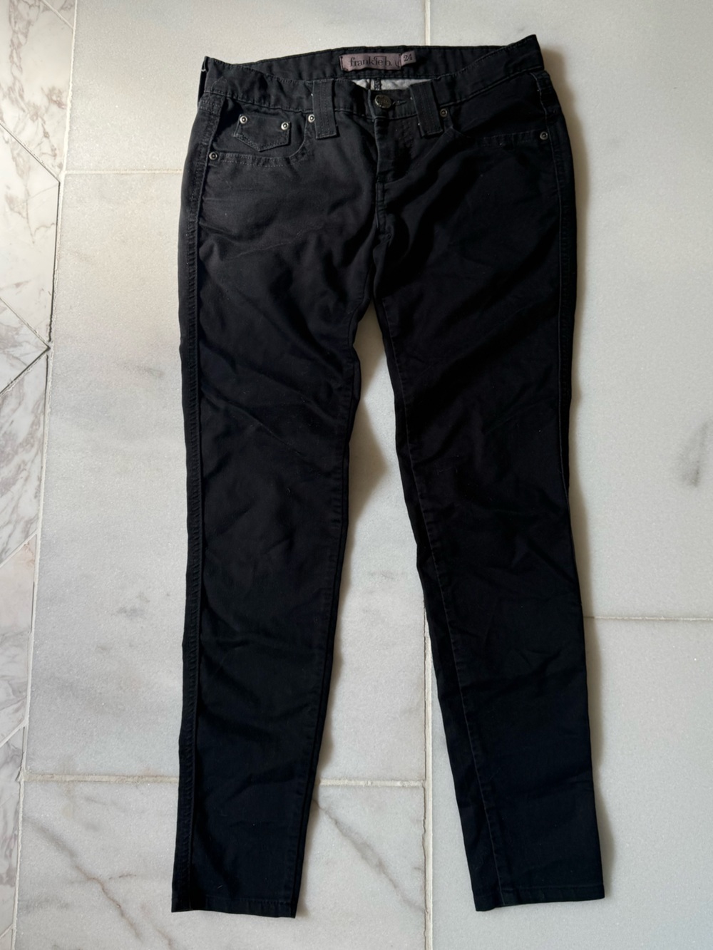 Frankie B Women's Black Slim Fit Pants